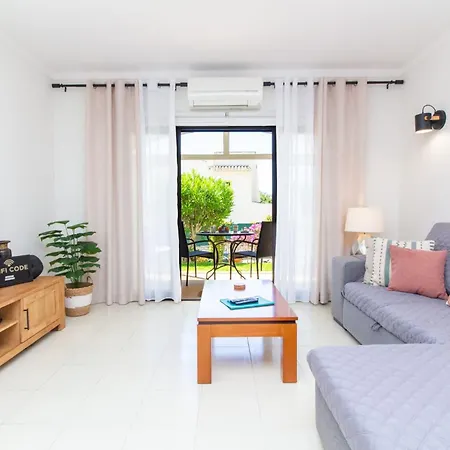Casa Solway Algarve Escape With Garden & Terrace Портиман